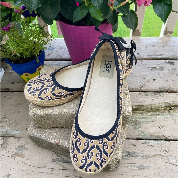 UGG Shoes - UGG Women’s Marrakech Indah Espadrille Ballet Flat Black/Tan Sz 6 EUC, Spring